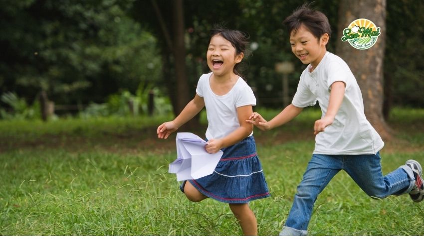 Vận động ngoài trời là giải pháp tuyệt vời để cải thiện chỉ số BMI của trẻ